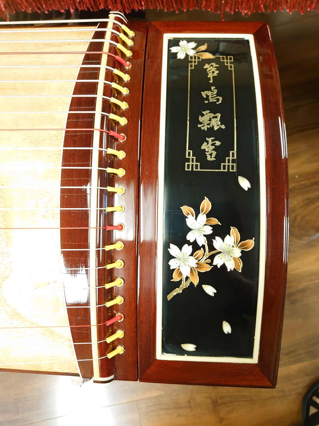 Scarlet Bird Zhuque Collection "Snowy Plum Blossom" Guzheng