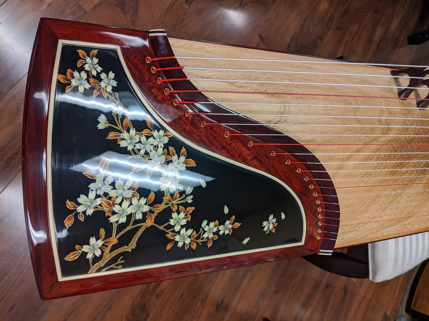 Scarlet Bird Zhuque Collection "Snowy Plum Blossom" Guzheng